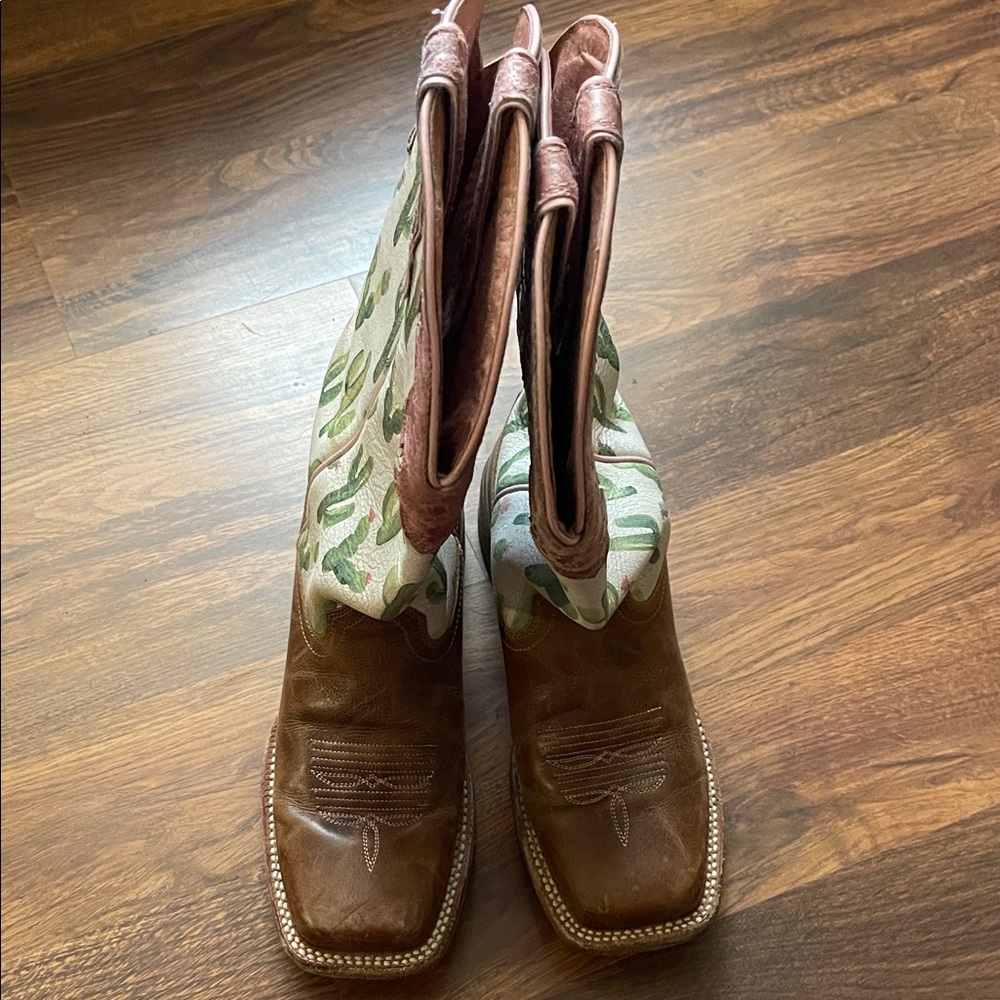 Ariat Women’s Brown and Green Heeled Boots